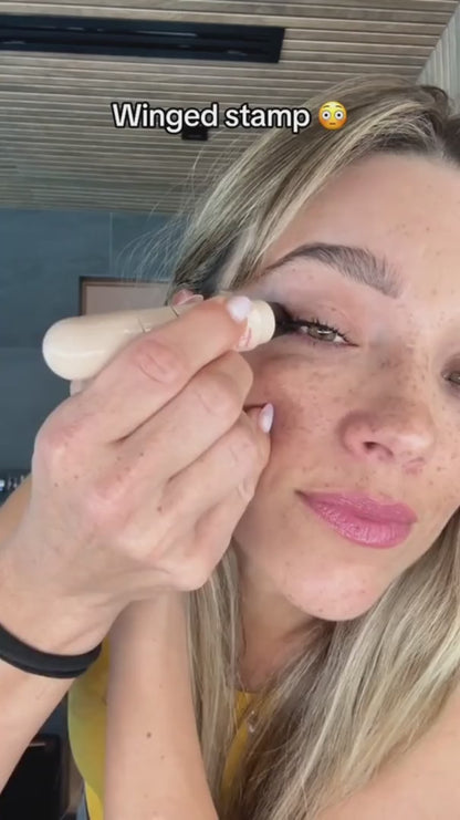 Perfect Wing Eyeliner Stamp